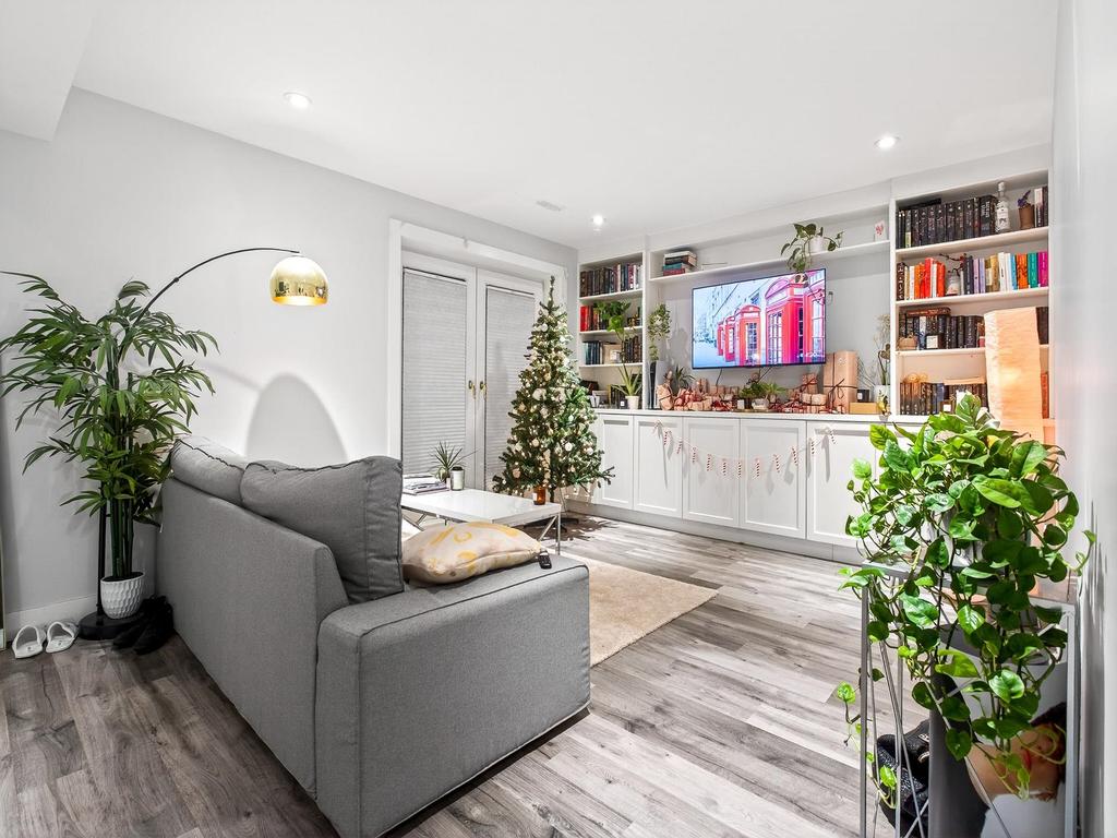 Listing Image for R3093275