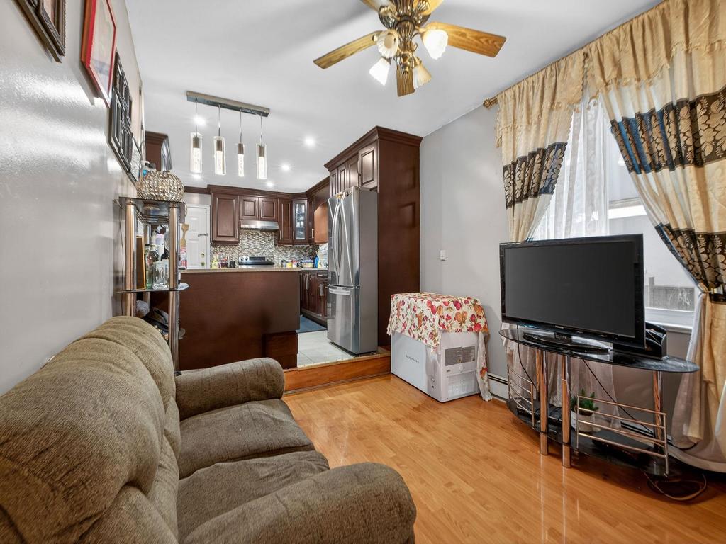 Listing Image for R3093358