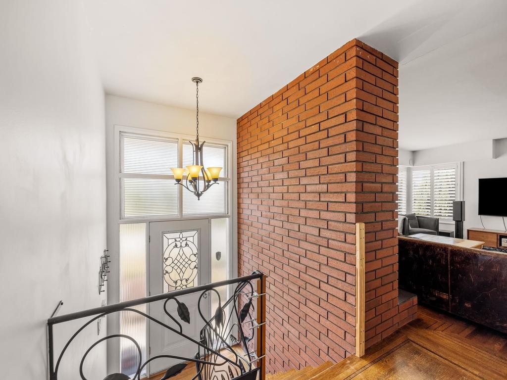 Listing Image for R3093383