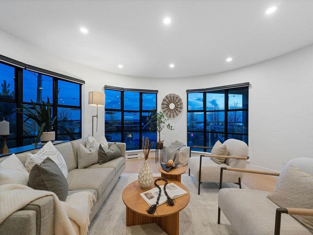 Listing Image for R3093536