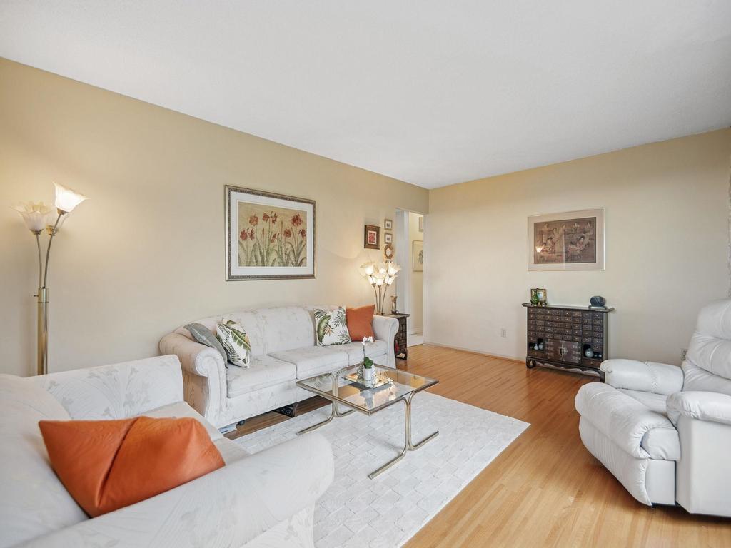 Listing Image for R3093594