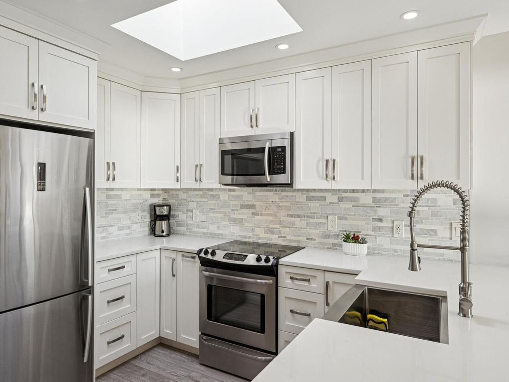 Listing Image for R3093853