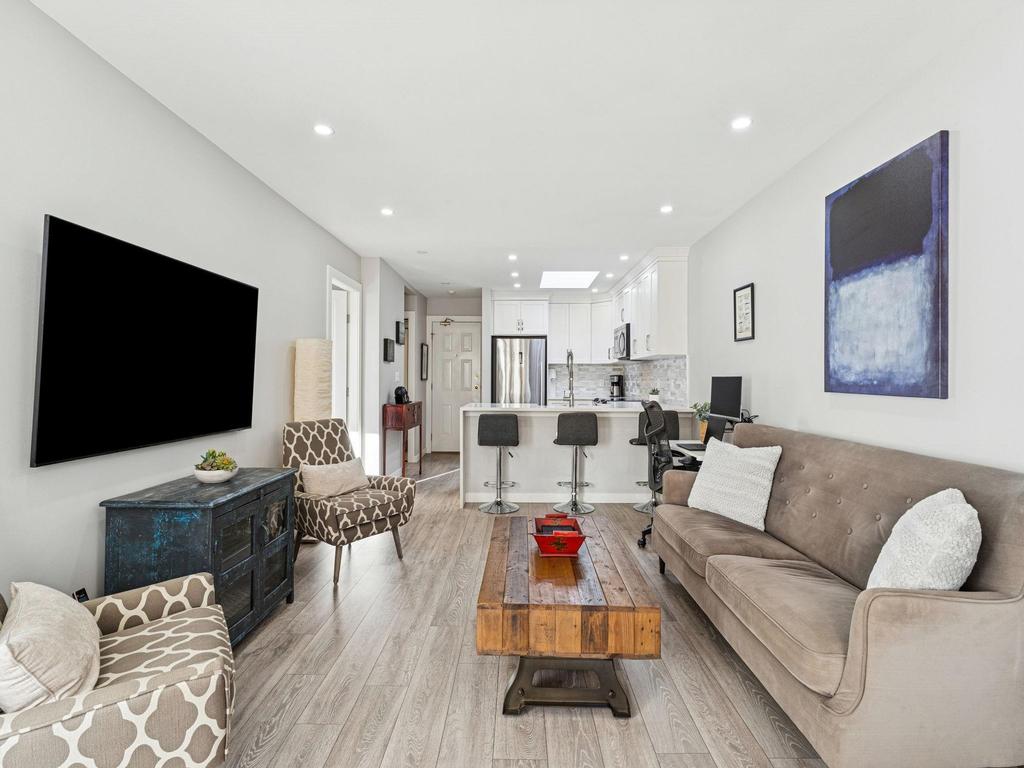 Listing Image for R3093853