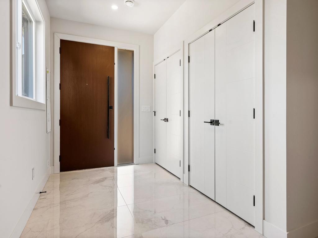 Listing Image for R3093956