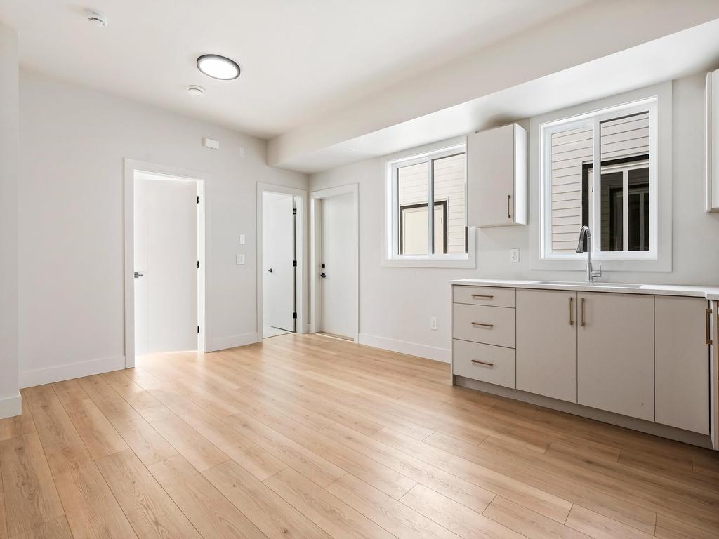 Listing Image for R3093956