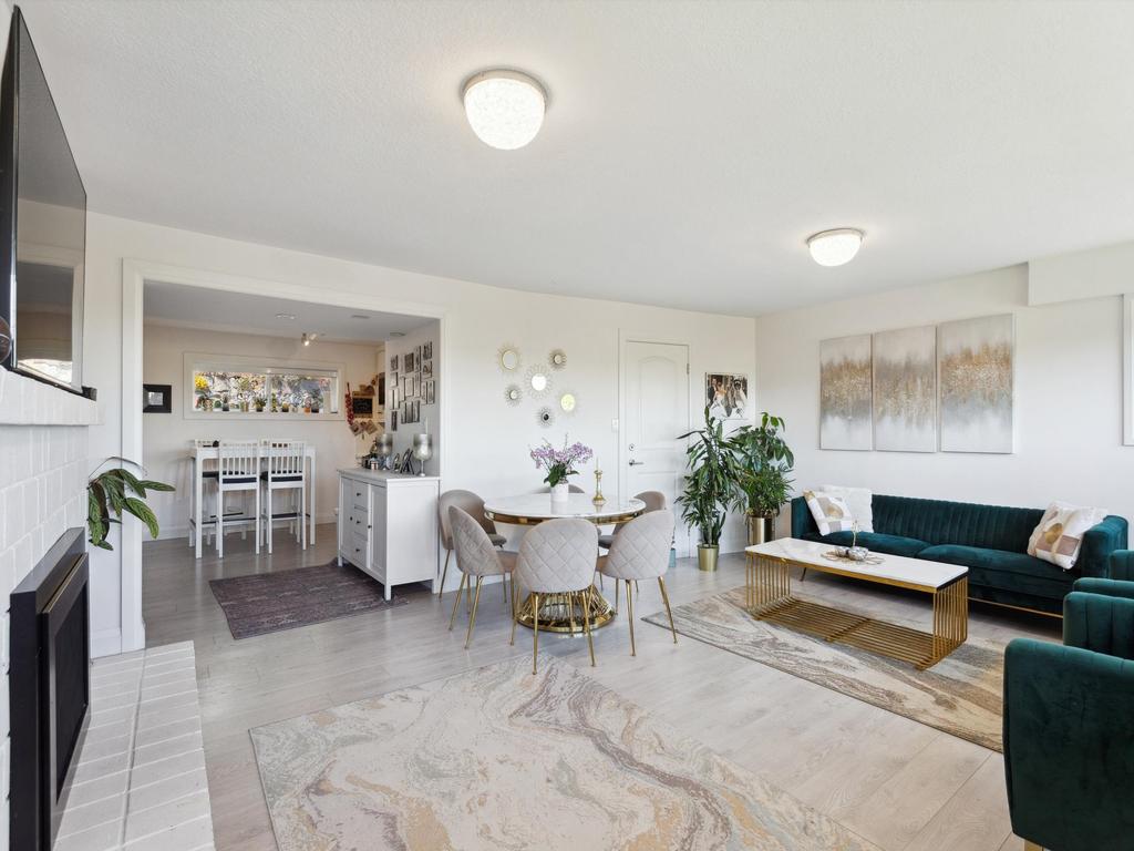 Listing Image for R3093996