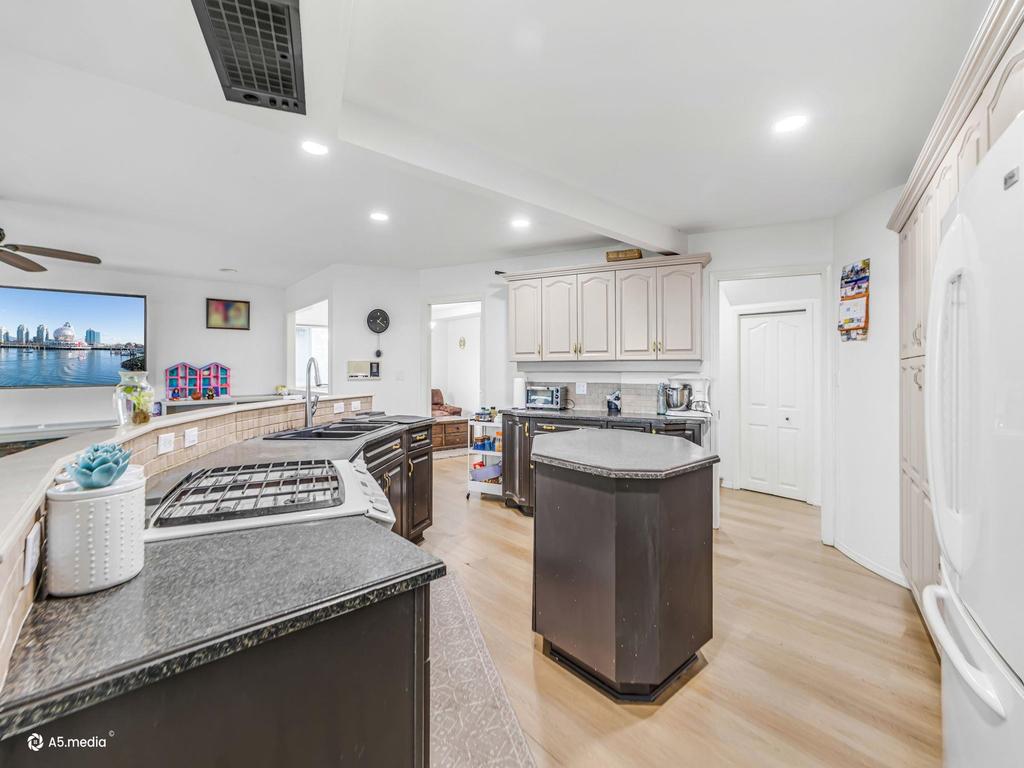 Listing Image for R3094059