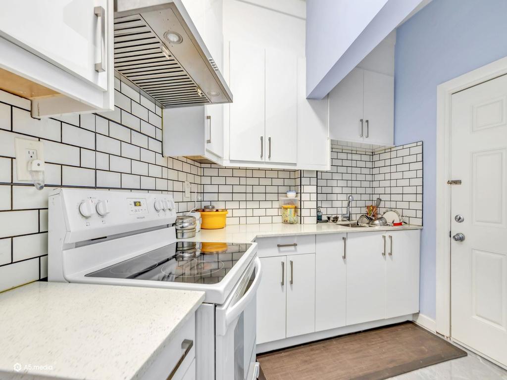 Listing Image for R3094059