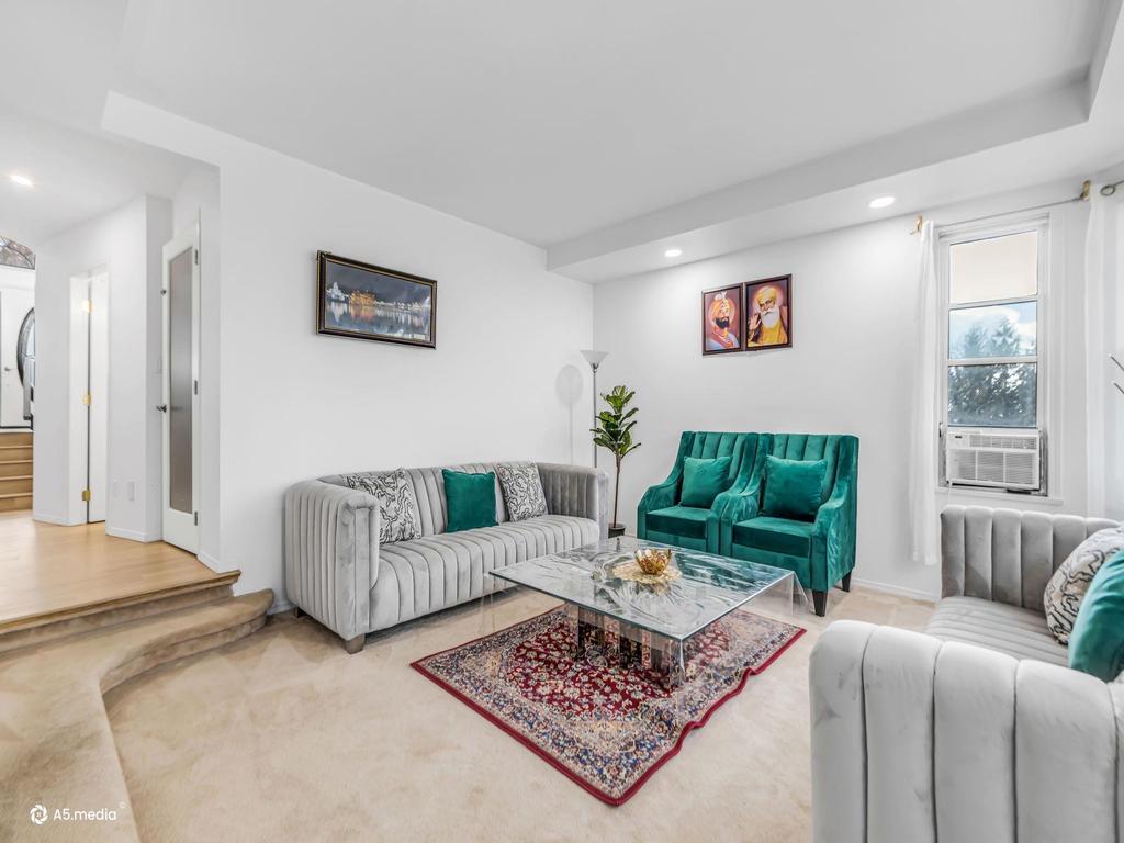 Listing Image for R3094059