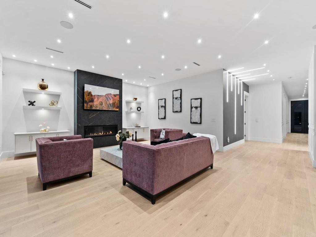 Listing Image for R3094274