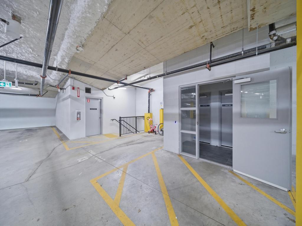 Listing Image for R3094330