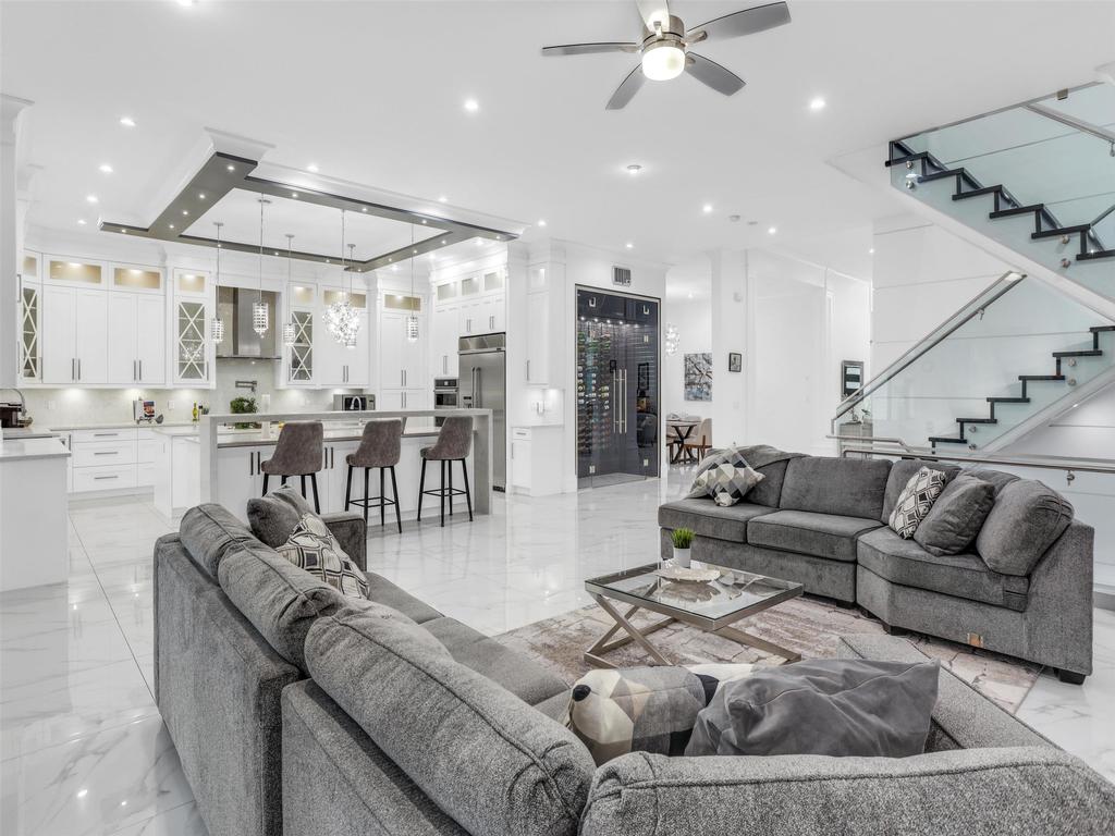 Listing Image for R3094420