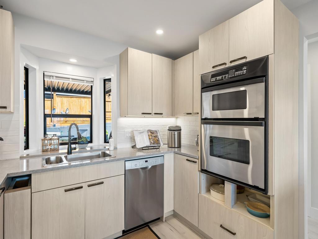 Listing Image for R3094454