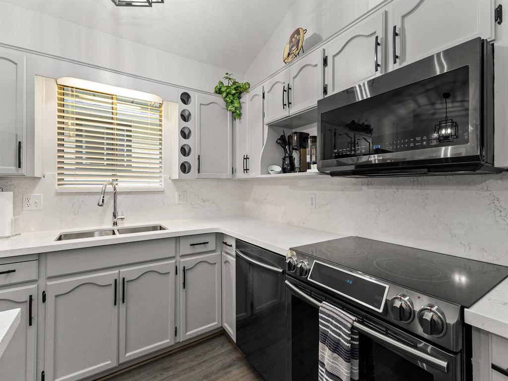 Listing Image for R3094475