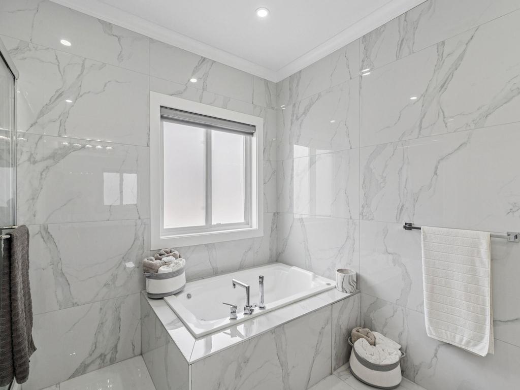 Listing Image for R3094840