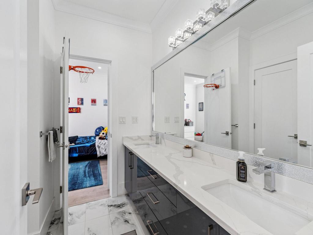 Listing Image for R3094840