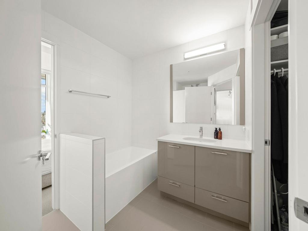 Listing Image for R3095043