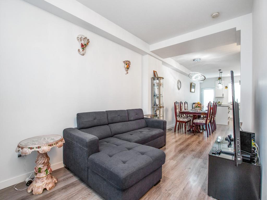 Listing Image for R3095095