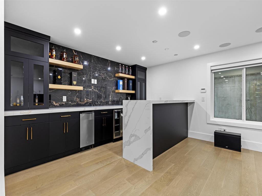 Listing Image for R3095335