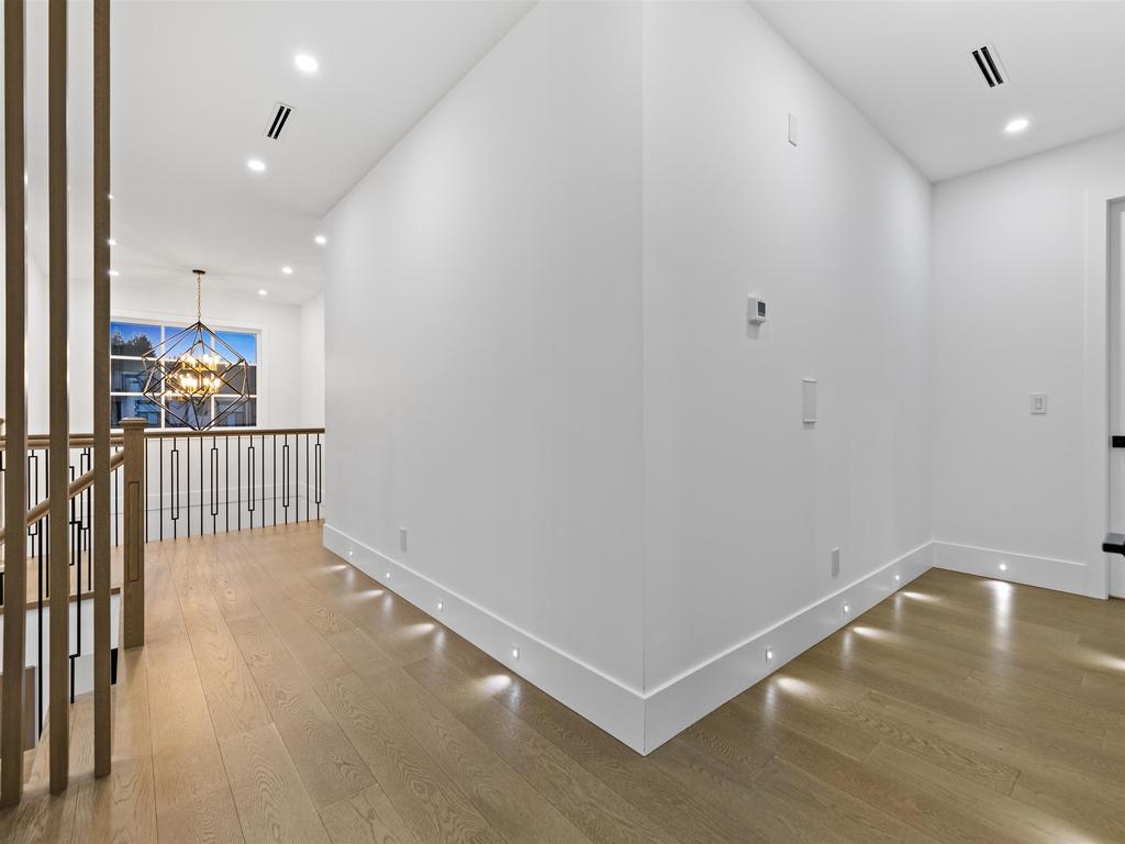 Listing Image for R3095335