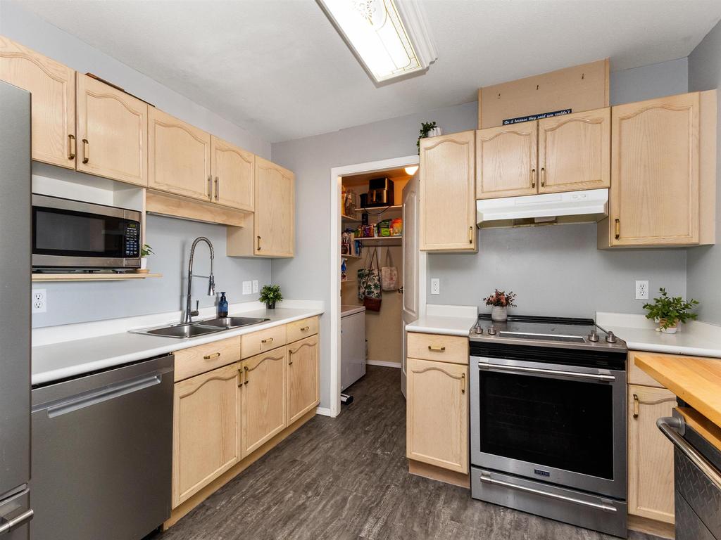 Listing Image for R3095429