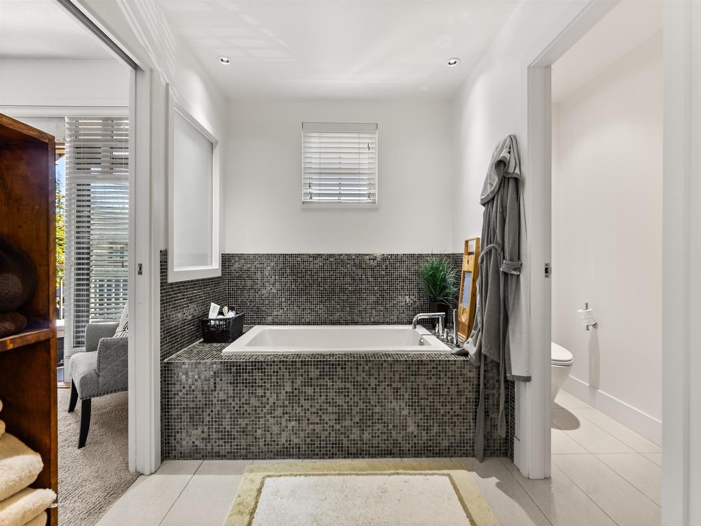 Listing Image for R3095995