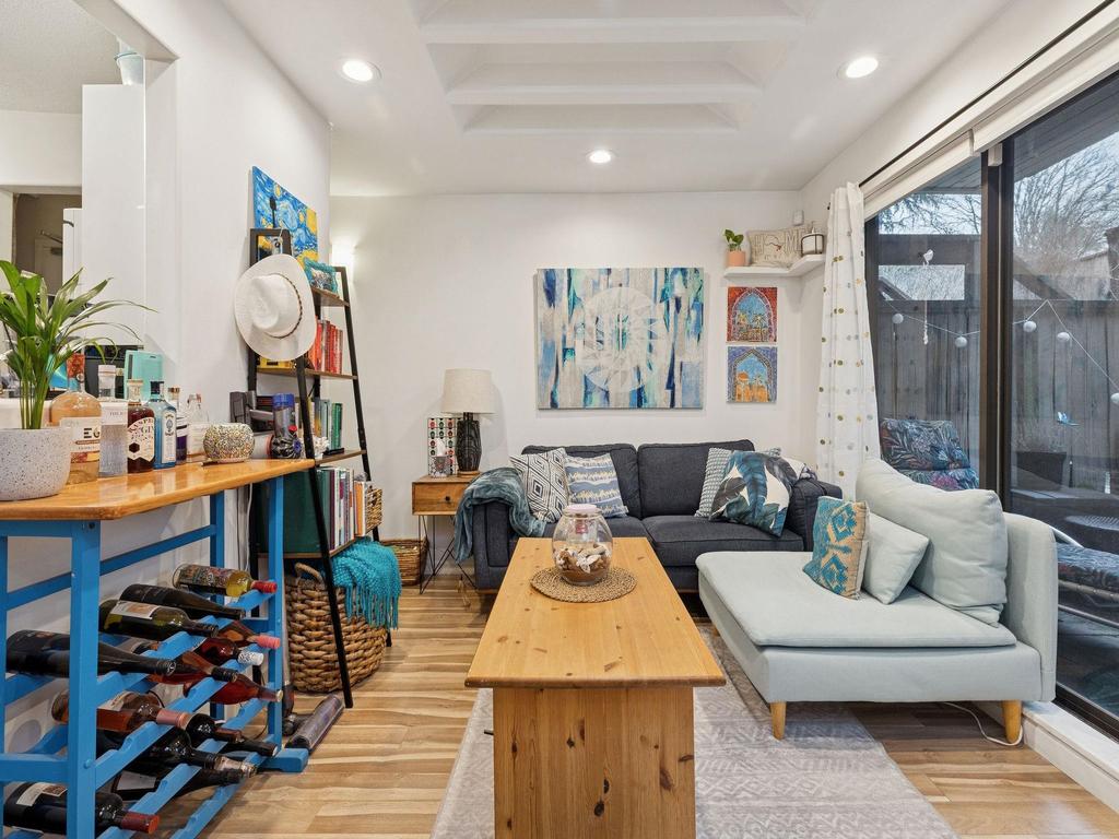 Listing Image for R3096001