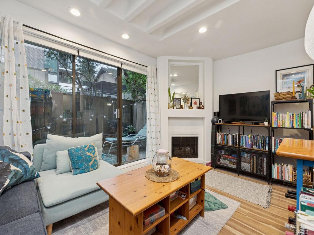 Listing Image for R3096001