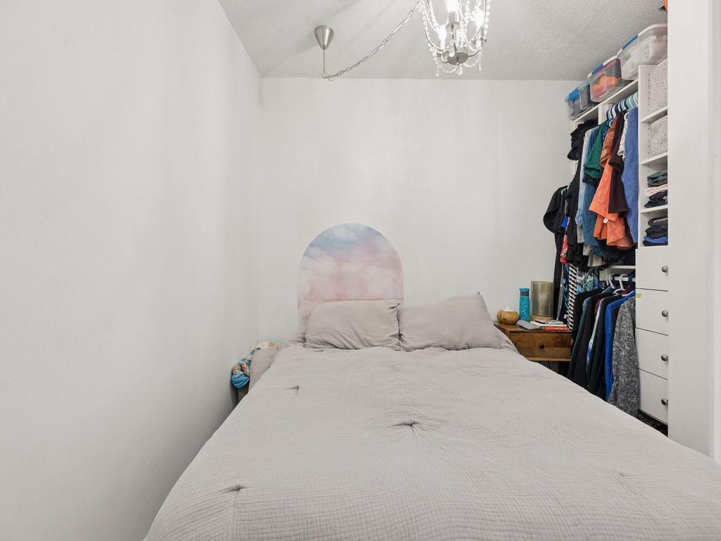 Listing Image for R3096001