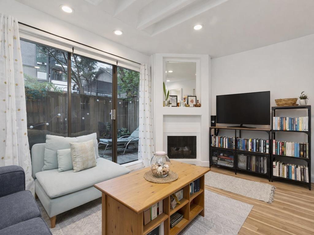 Listing Image for R3096001