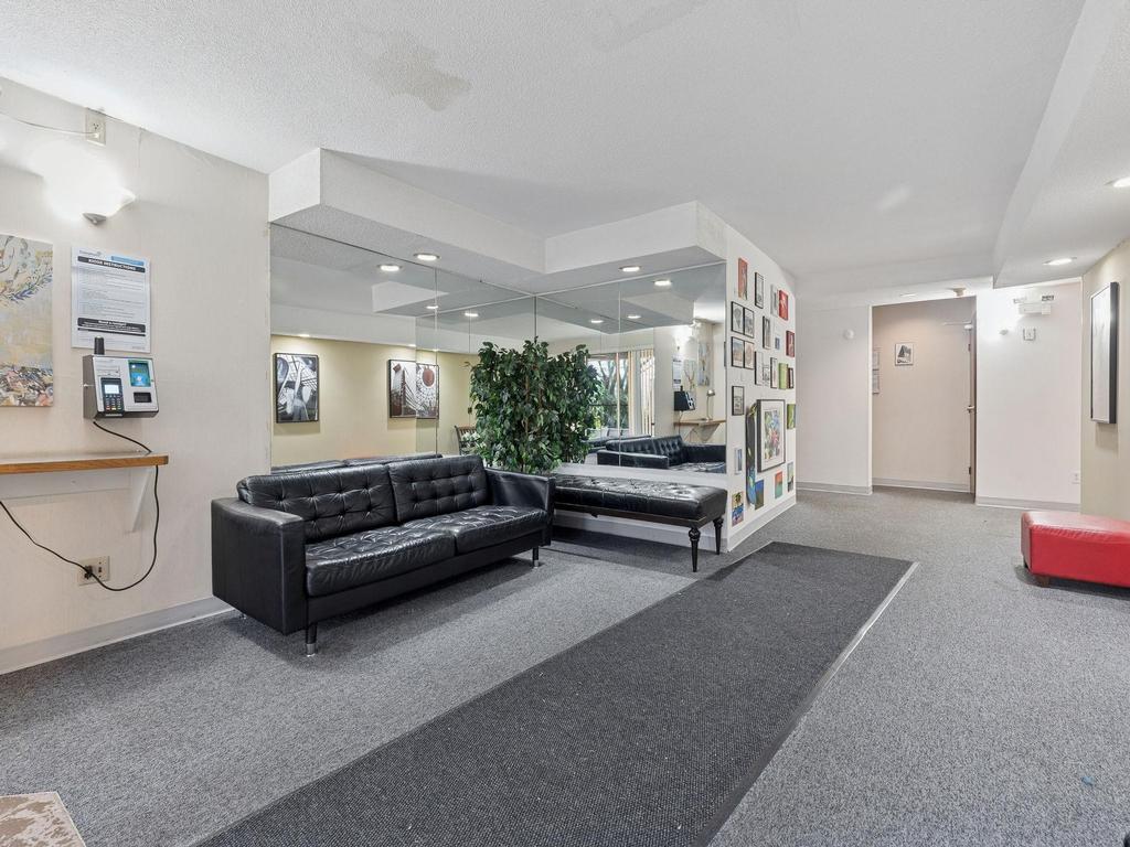 Listing Image for R3096001