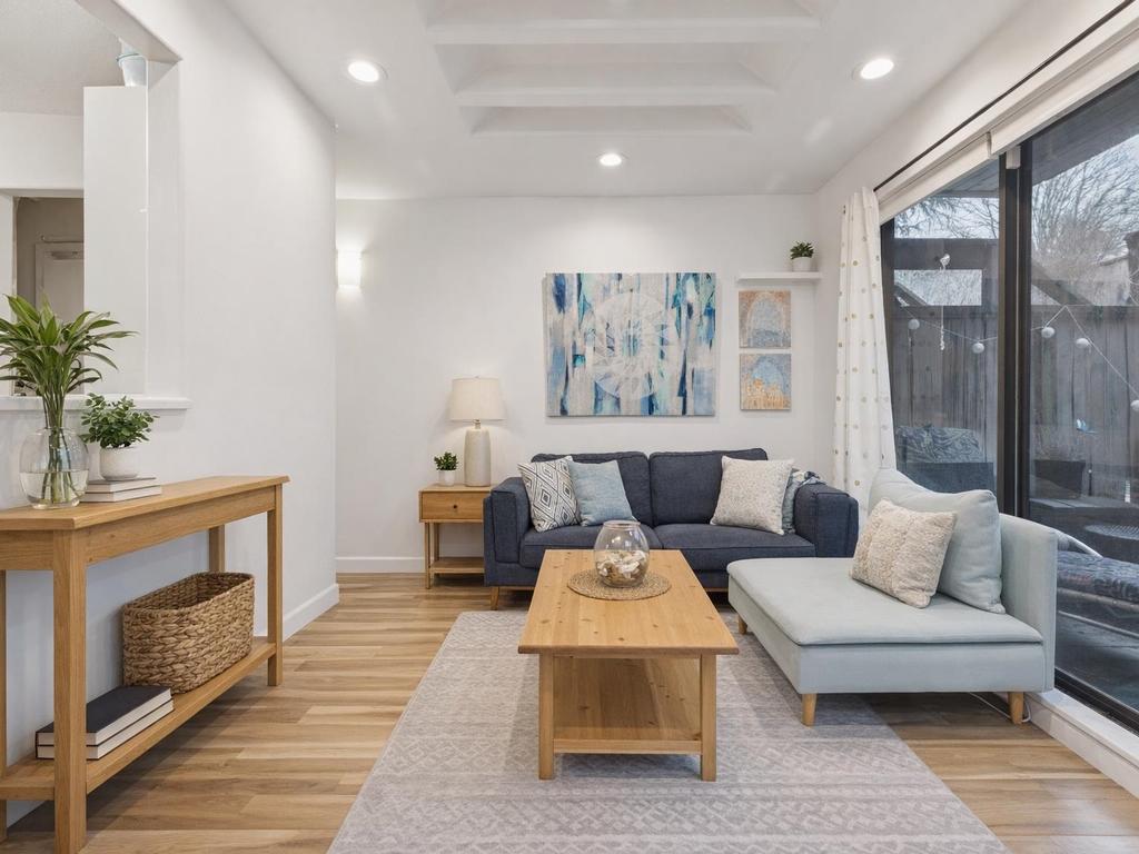 Listing Image for R3096001