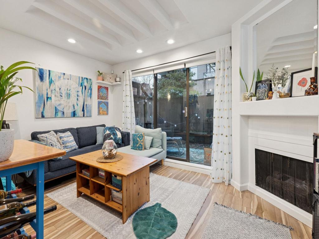 Listing Image for R3096001