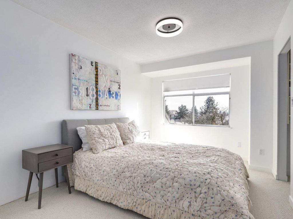 Listing Image for R3096019