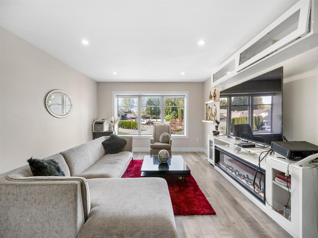 Listing Image for R3096020