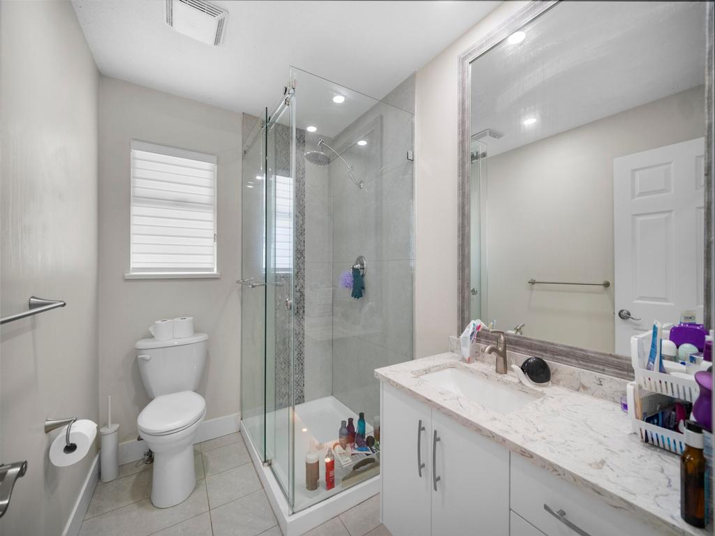 Listing Image for R3096020