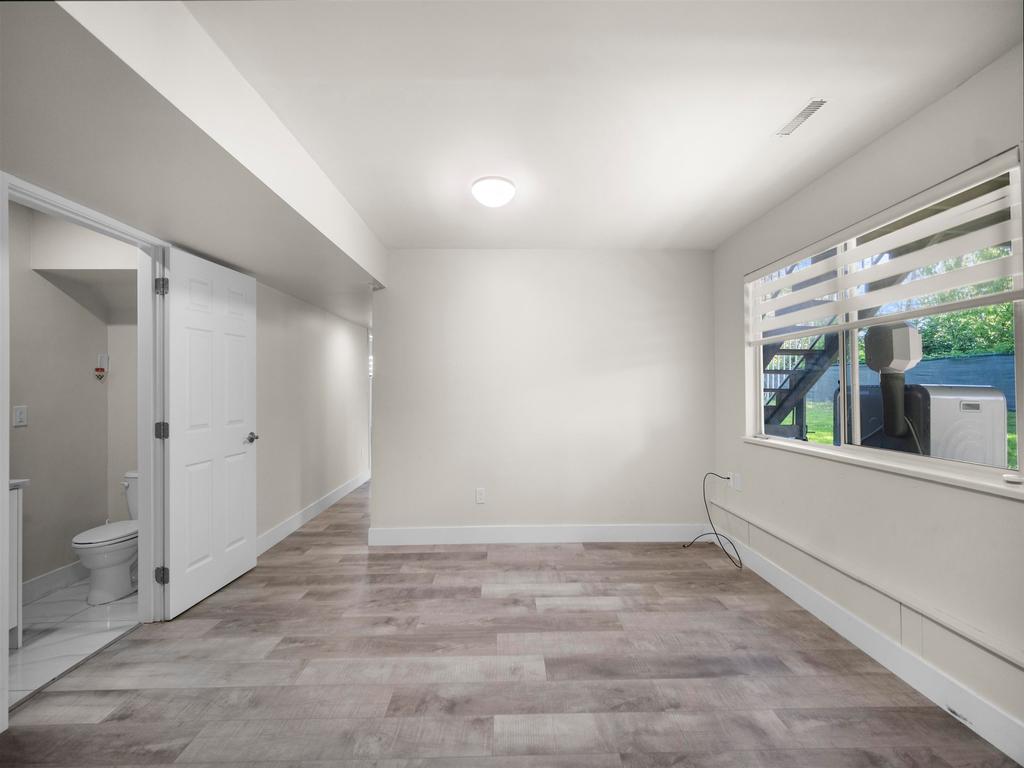 Listing Image for R3096020