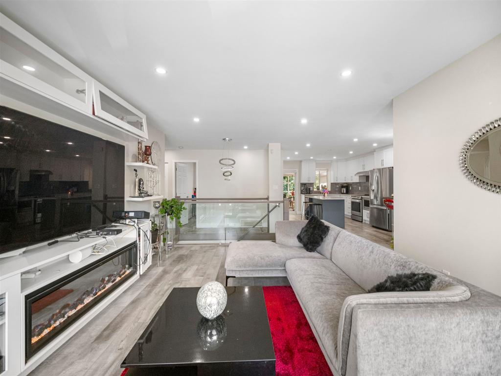 Listing Image for R3096020