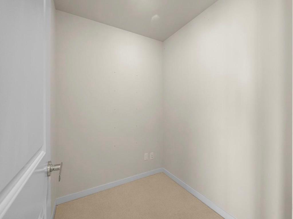 Listing Image for R3096030