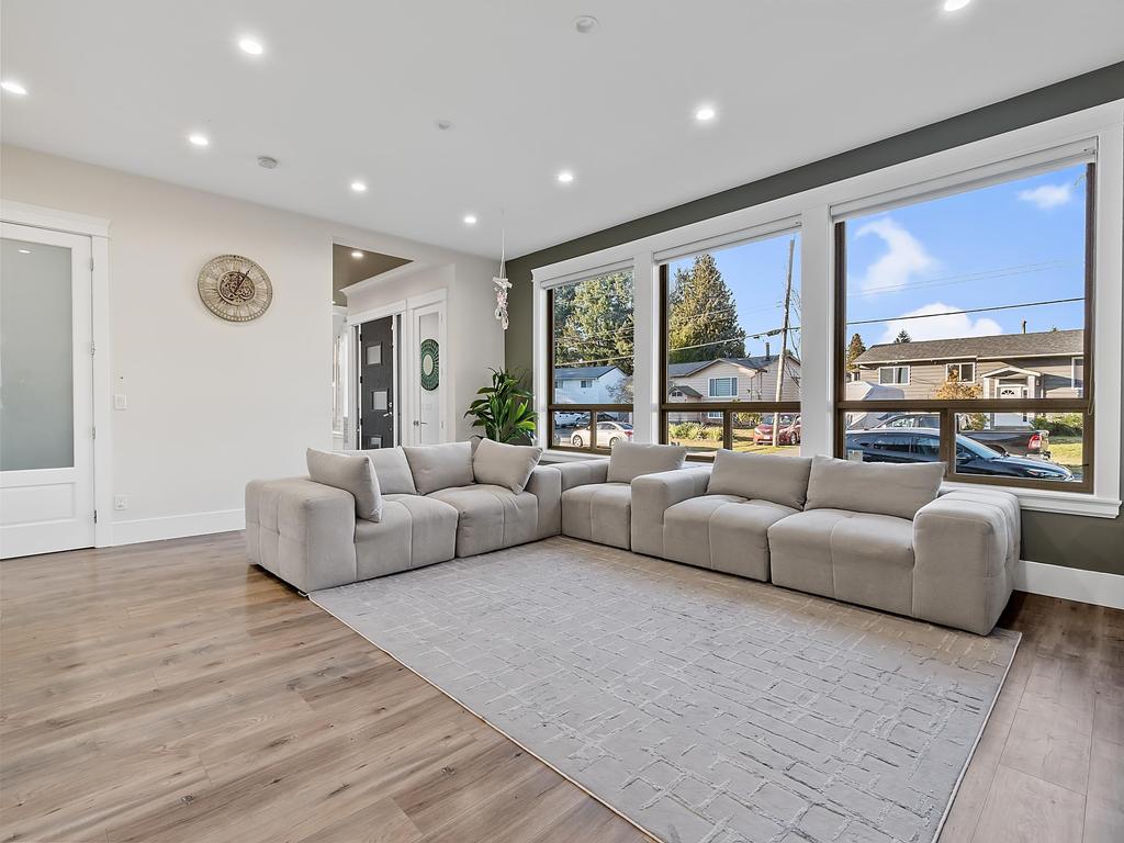 Listing Image for R3096031