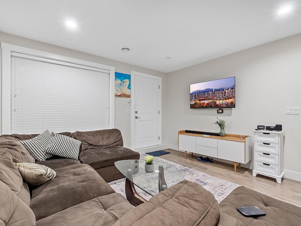 Listing Image for R3096031