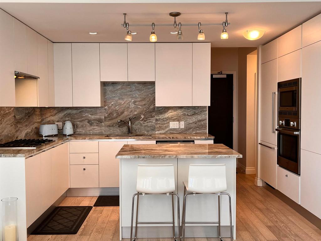 Listing Image for R3096068