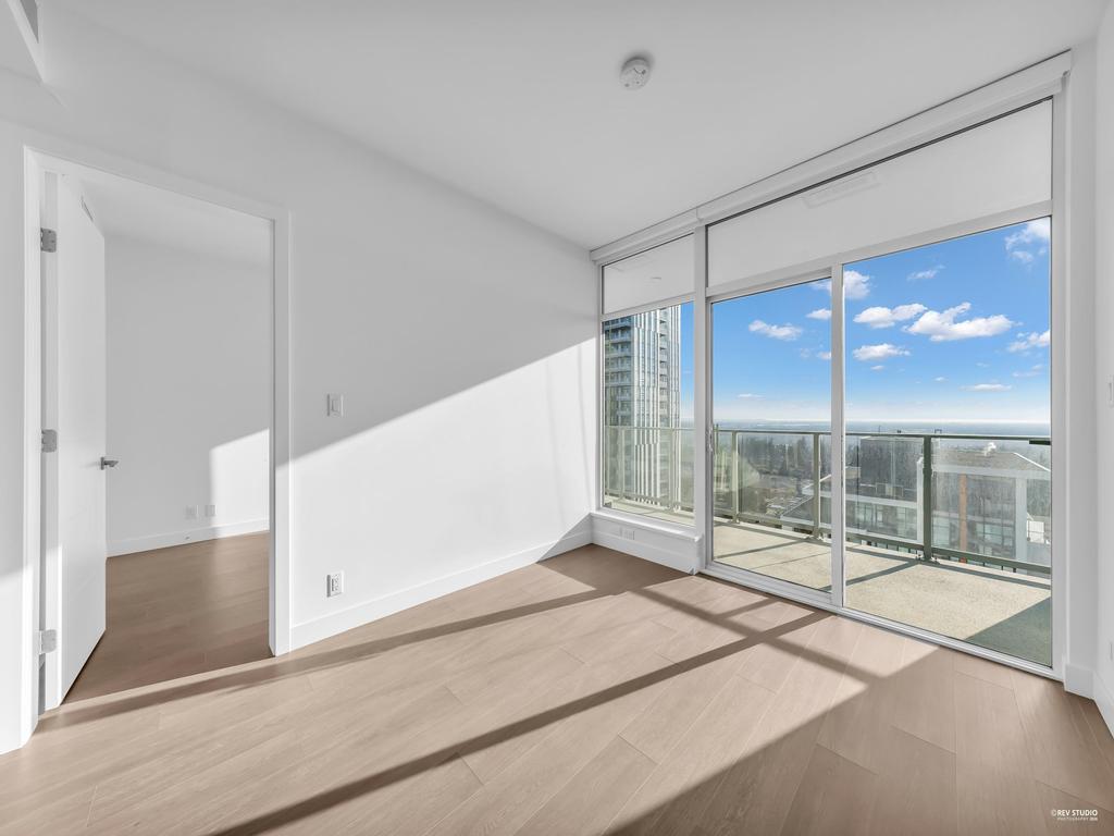 Listing Image for R3096076