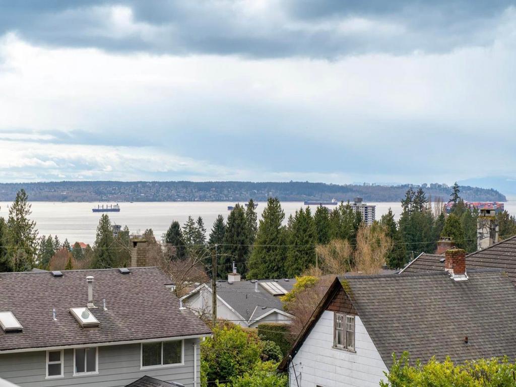 Listing Image for R3096081