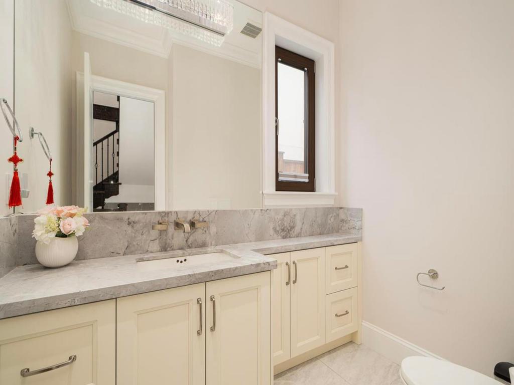 Listing Image for R3096081