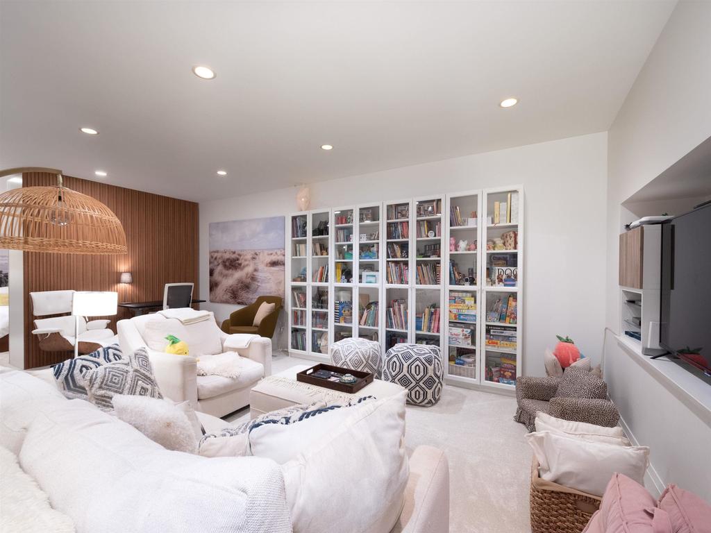 Listing Image for R3096128