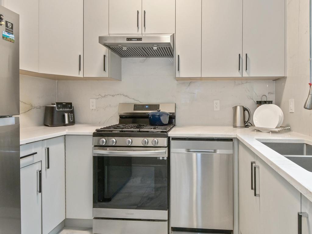 Listing Image for R3096129