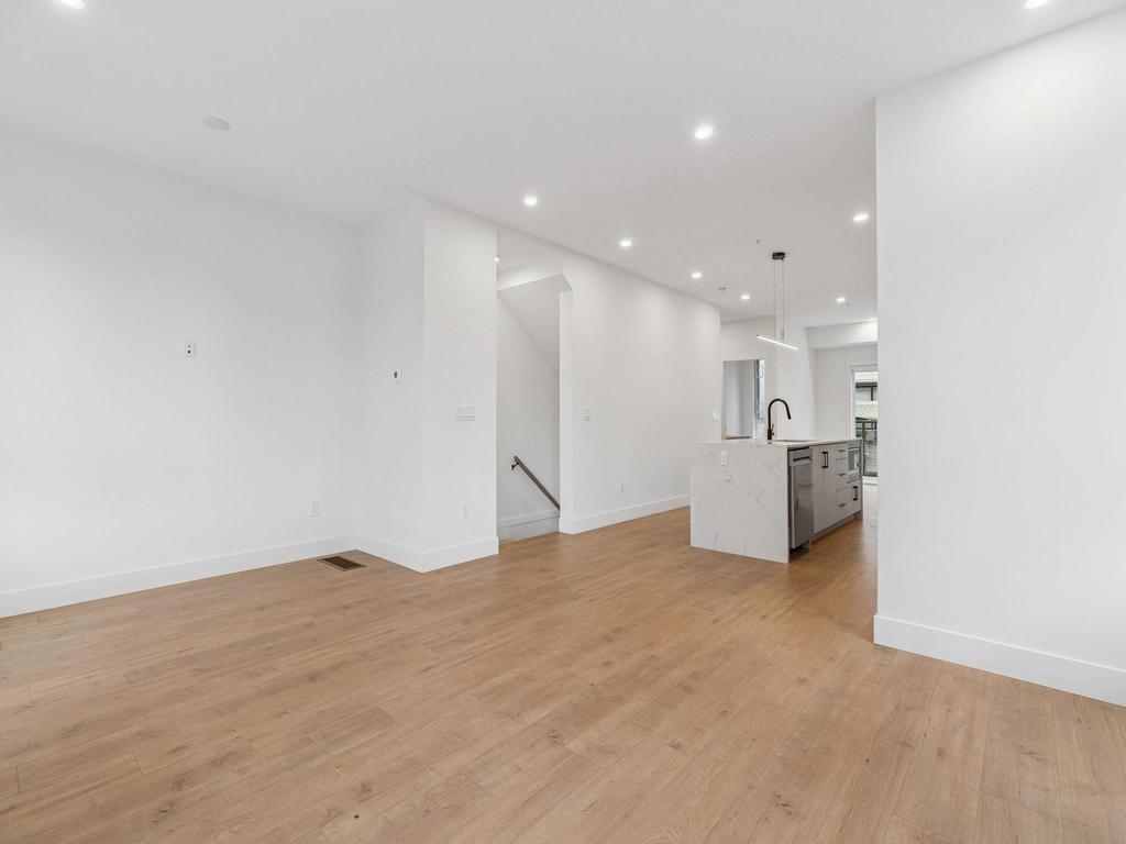 Listing Image for R3096299