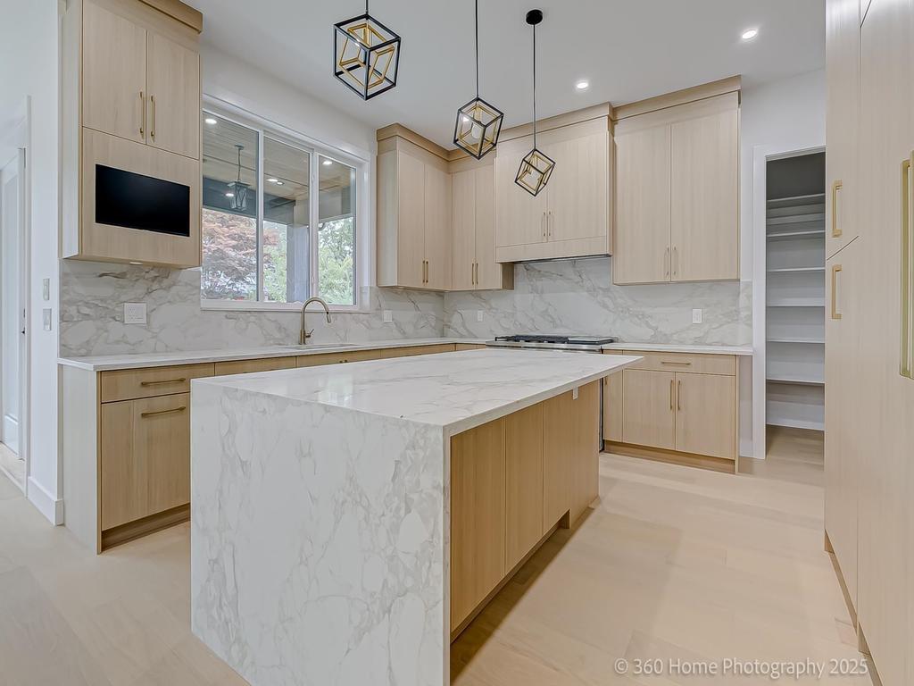 Listing Image for R3096313