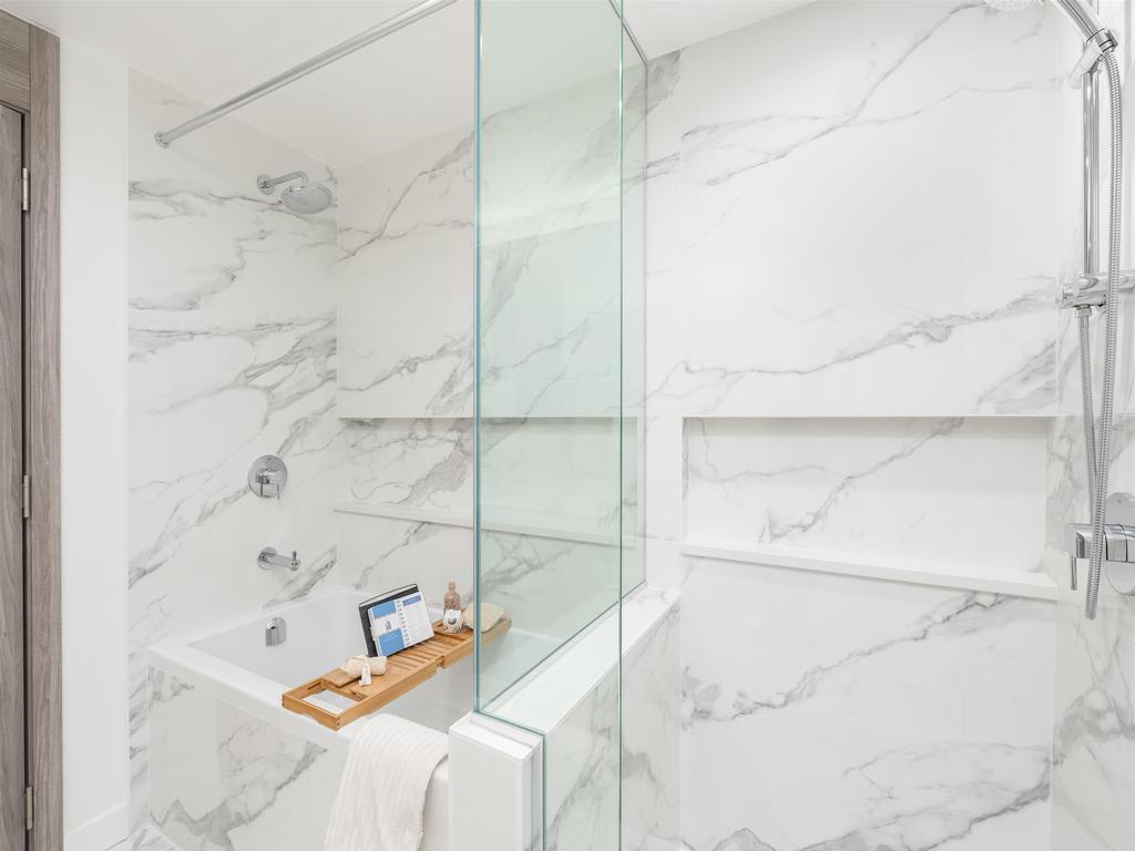 Listing Image for R3096330